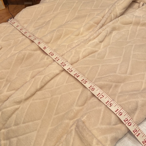 Hotel Spa Collection Luxury Feel Warm Women's Robe off white cream OS fits most - Picture 5 of 8